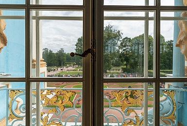 《破晓传说》销量破200万 官方发图庆贺